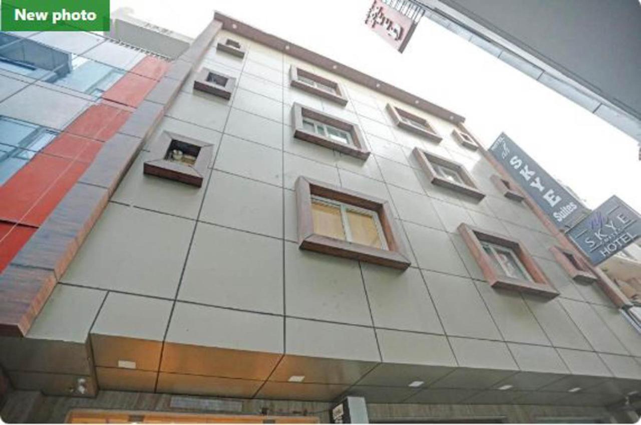 Wowstops-Clark Near Delhi Airport Hotel New Delhi Exterior photo