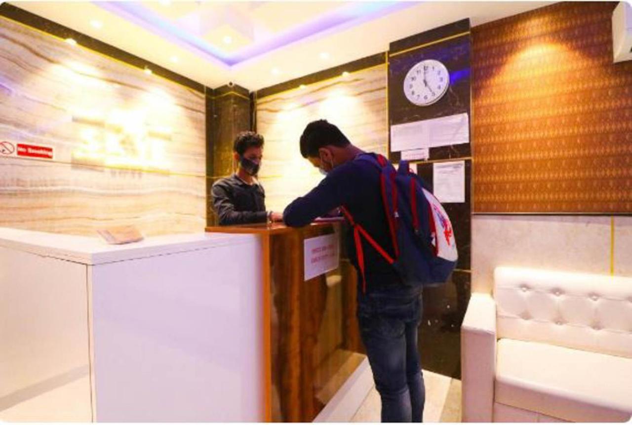 Wowstops-Clark Near Delhi Airport Hotel New Delhi Exterior photo