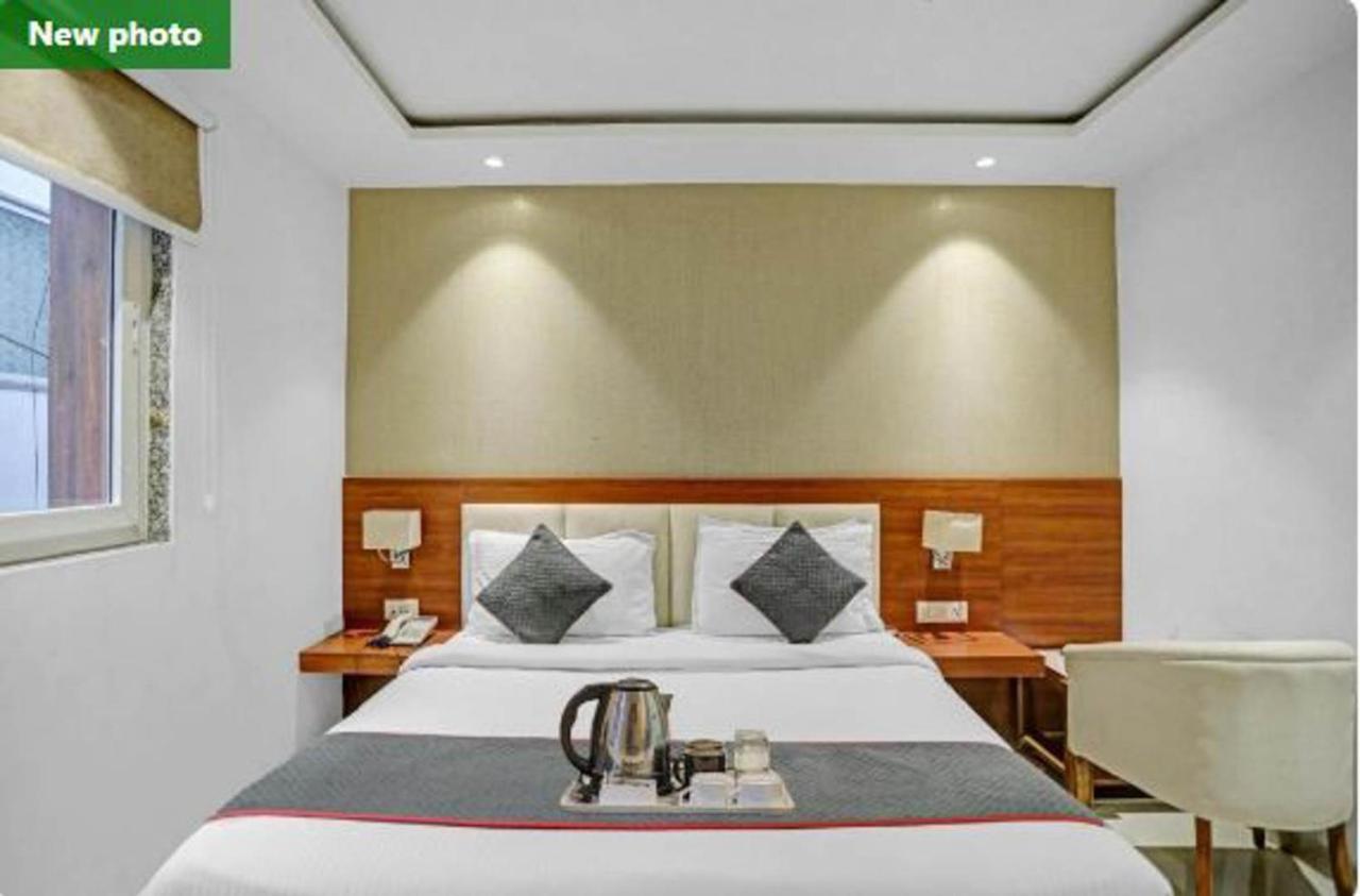 Wowstops-Clark Near Delhi Airport Hotel New Delhi Exterior photo
